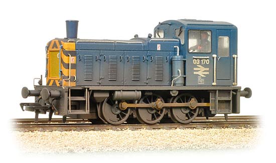 Bachmann Branchline 31-365 Class 03 Shunter 03170 in BR Blue with Wasp Stripes and Air Tanks - weathered