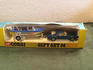 Corgi Toys Gift Set No 36 Oldsmobile Toronado Set