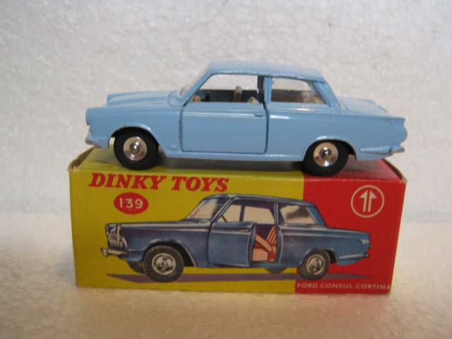 Dinky Toys 139 Ford Consul Cortina Pale Blue Body, White Interior