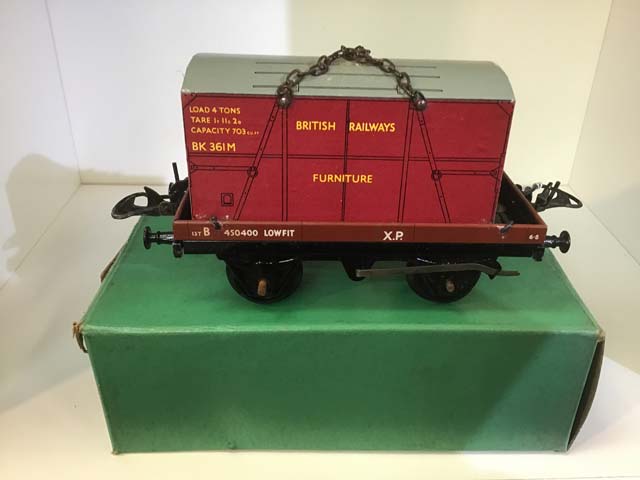 Hornby No 50 Flat Truck With Containers