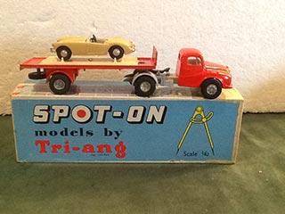 Spot On Model 106A/0C Austin Articulated Flatbed Lorry With MGA in Crate