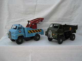 Tri-ang Minic Bedford RAF Mobile Crane and Tri-ang Minic Bedford M106 6 Ton Army Tipper Lorry