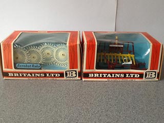 Britains Farm Toys No 9543 Buck Rake and No 9537 Acrobat Rake - Aquitania Collectables