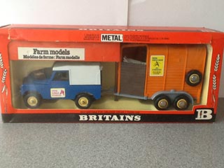 Britains Farm Toys No 9593 Land Rover Horse Box - Aquitania Collectables