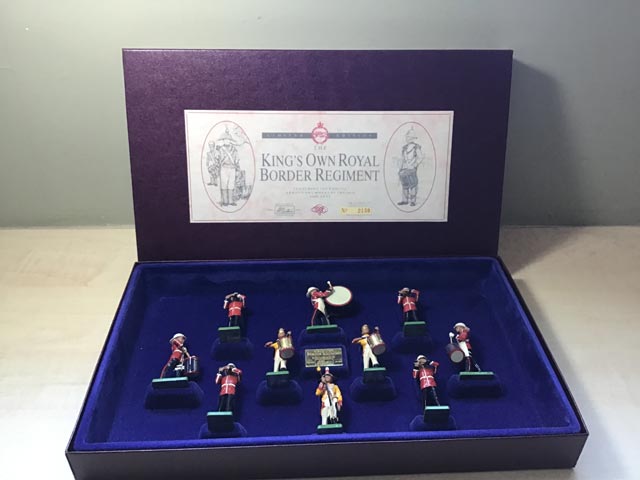Britain’s Toy Soldiers Limited Edition The King’s Own Royal Border Regiment Featuring The Famous Arroyo Drummers Of The 34th No. 2159-6000 - Aquitania Collectables