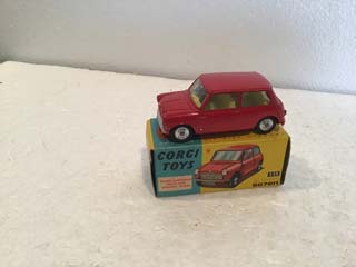 Corgi Toys 225 Austin (Mini) Saloon