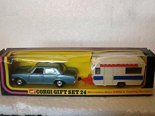 Corgi Gift Set No 24 Mercedes-Benz 240D & Touring Caravan