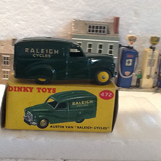 Dinky Toys 472 Austin A40 Van Raleigh