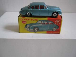 Dinky Toys 146 Daimler 2.5 Litre V8