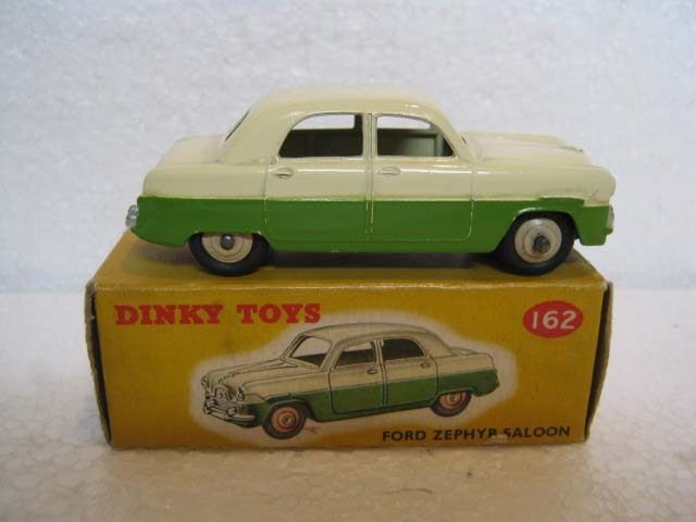 Dinky Toys 162 Ford Zephyr Saloon Cream Upper Body, Lime Green Lower Body, Cream Hubs