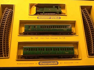 Hornby Dublo Set 2007 Tank Passenger Train SR