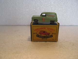 Matchbox Series 1-75 No 59 Ford Thames Van Singer