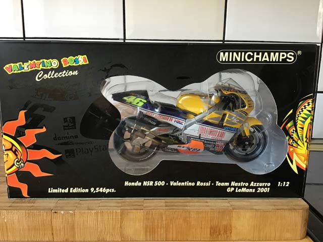 Minichamps Honda NSR 500 Valentino Rossi Team Nastro Azzuro GP LeMans 2001 Limited Edition