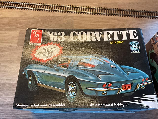 AMT Plastic Model Car Kit 63 Corvette Stingray - Model Kits - Aquitania Collectables