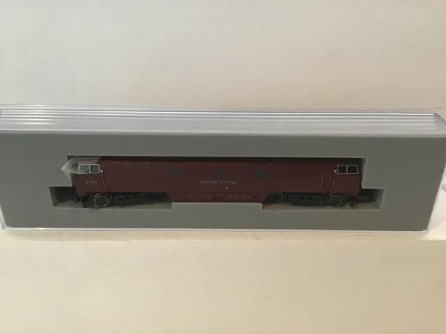 Graham Farish by Bachmann 371-404 Class 52 Western Co-Co Locomotive Western Champion R/N D1015 BR Maroon Livery