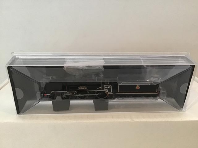 Dapol Railways 2S-001-002 SR Schools Class Locomotive Shrewsbury R/N 30921 BR Black Livery