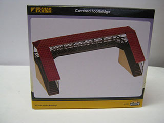 Graham Farish Scenecraft 42-127 Covered Footbridge