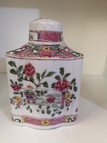 Chinese Porcelain at Aquitania Collectables