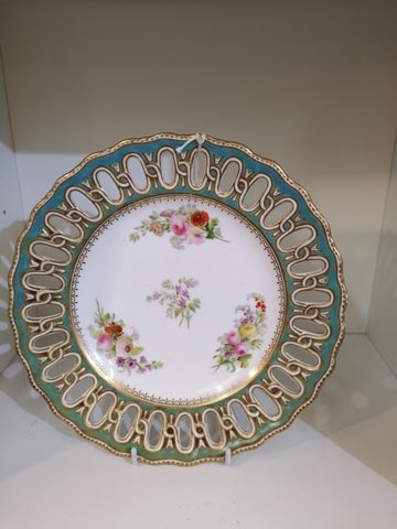 English Porcelain at Aquitania Collectables