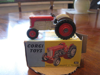 Corgi Toys No 50 Massey Ferguson 65 Tractor