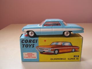 Corgi Toys 235 Oldsmobile Super 88