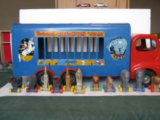 Tri-ang 300 Series Circus Van