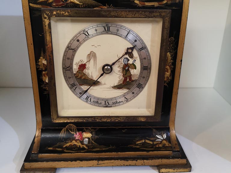 Aquitania Collectables buy and collect old vintage clocks all over the UK
